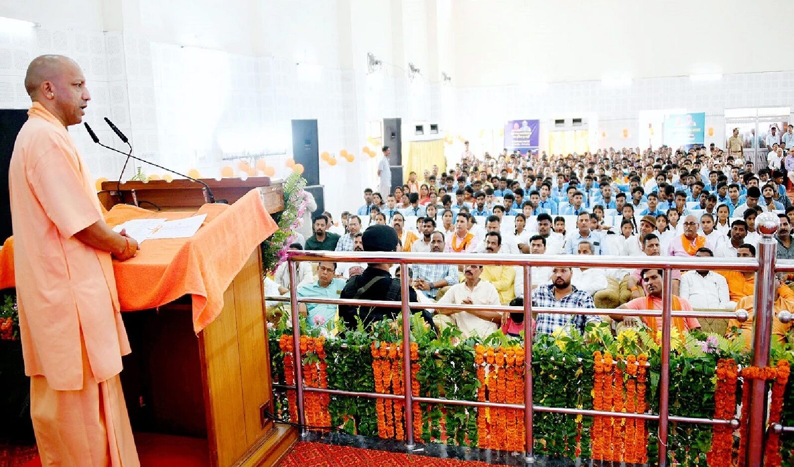भूमि अधिग्रहणकर्तार: कस्यामपि परिस्थितौ न परित्याज्या:-सीएम