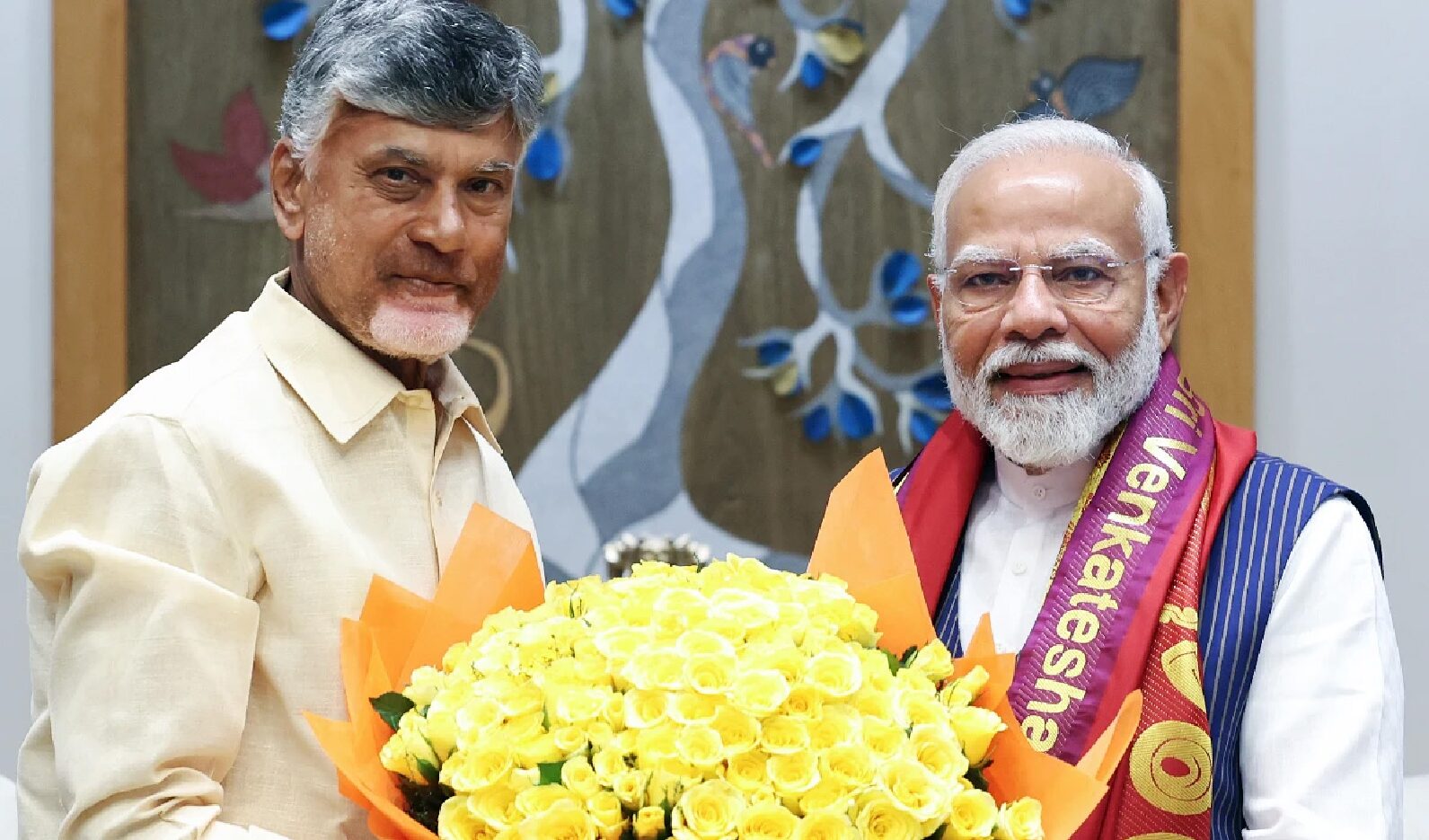 आन्ध्रप्रदेशस्य सीएम चन्द्रबाबू नायडुः पीएम मोदी महोदयेन सह मिलितवान्, राज्यस्य विकासस्य विषये चर्चां कृतवान्, नैकेषां केन्द्रीयमन्त्रिणां च साक्षात्कारं कृतवान्
