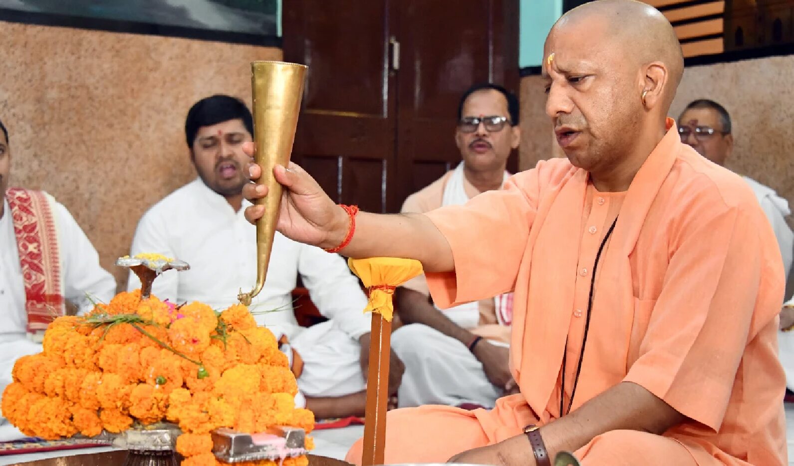 ‘आत्मानुशासनं विना काऽपि पूजा न सम्भवति’, सीएम योगी काँवर यात्रीभ्यः आग्रहं करोति