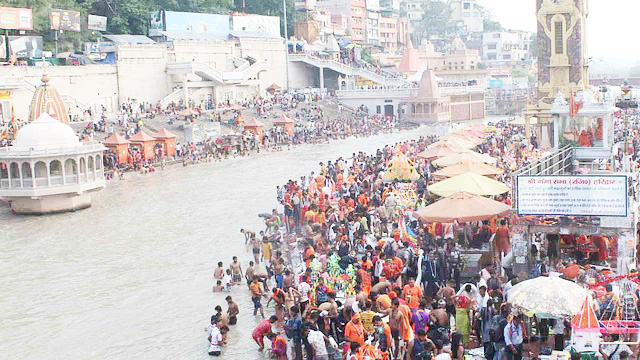हरिद्वारकाँवरयात्रायां तीर्थयात्रिणां संख्या वर्धमाना अस्ति, २५ लक्षं काँवरतीर्थयात्रिणः प्रस्थिताः