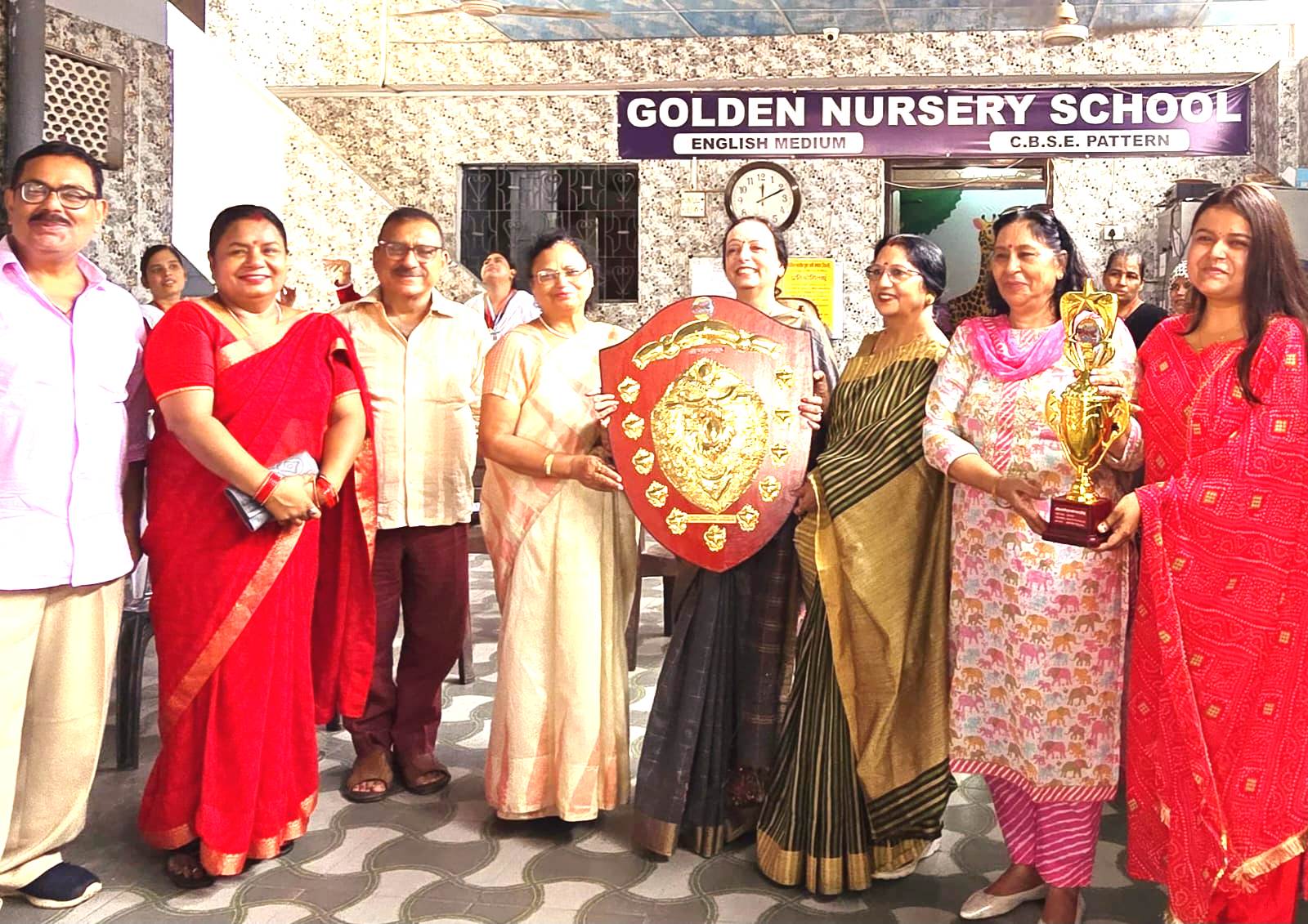 द्वौ प्राचार्यौ सम्मानितौ अभवताम् अभिनन्दन समारोह: