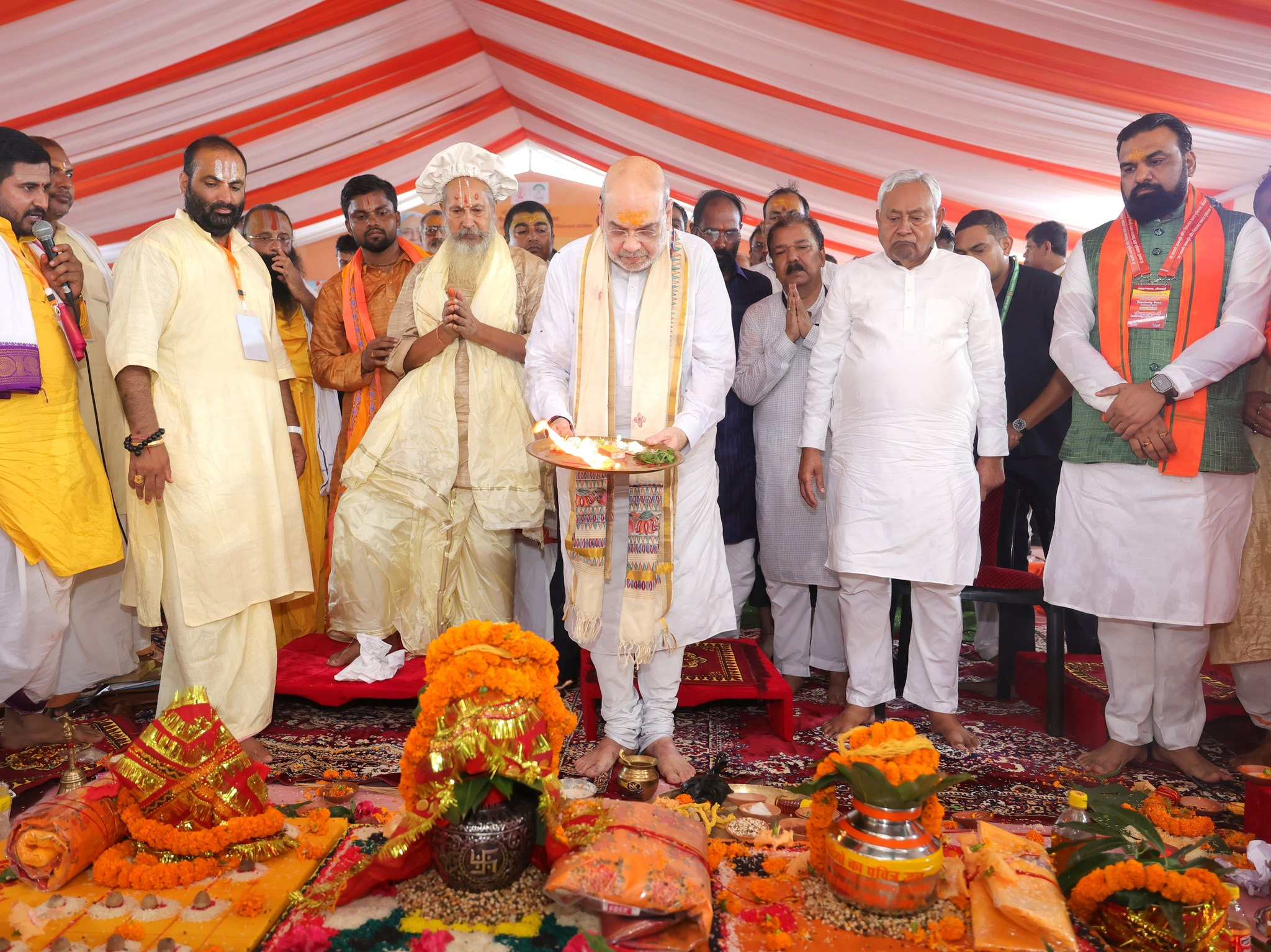 गृहमंत्री अमितशाहः सीतामढ़ीनगरस्य भव्य जानकीमन्दिरस्य शिलान्यासं कृतवान्, अयोध्यापङ्क्तौ निर्मितं भविष्यति