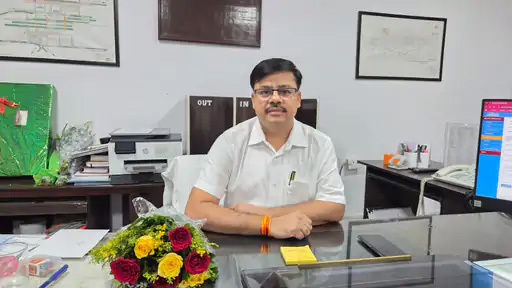 दीपककुमारः प्रयागराजविभागस्य नूतनः एडीआरएम अभवत्-जापानदेशे उच्चगति रेलयानस्य प्रशिक्षणं गृहीतवान्