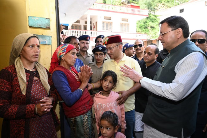 मुख्यमंत्री पुष्करसिंह धामी जिलाधिकारिणं निर्देशितवान् यत् तत्क्षणमेव स्यानाचट्टी इत्यत्र आपदाया: क्षते: आकलनं कृत्वा प्रतिवेदनं प्रस्तूयन्तु