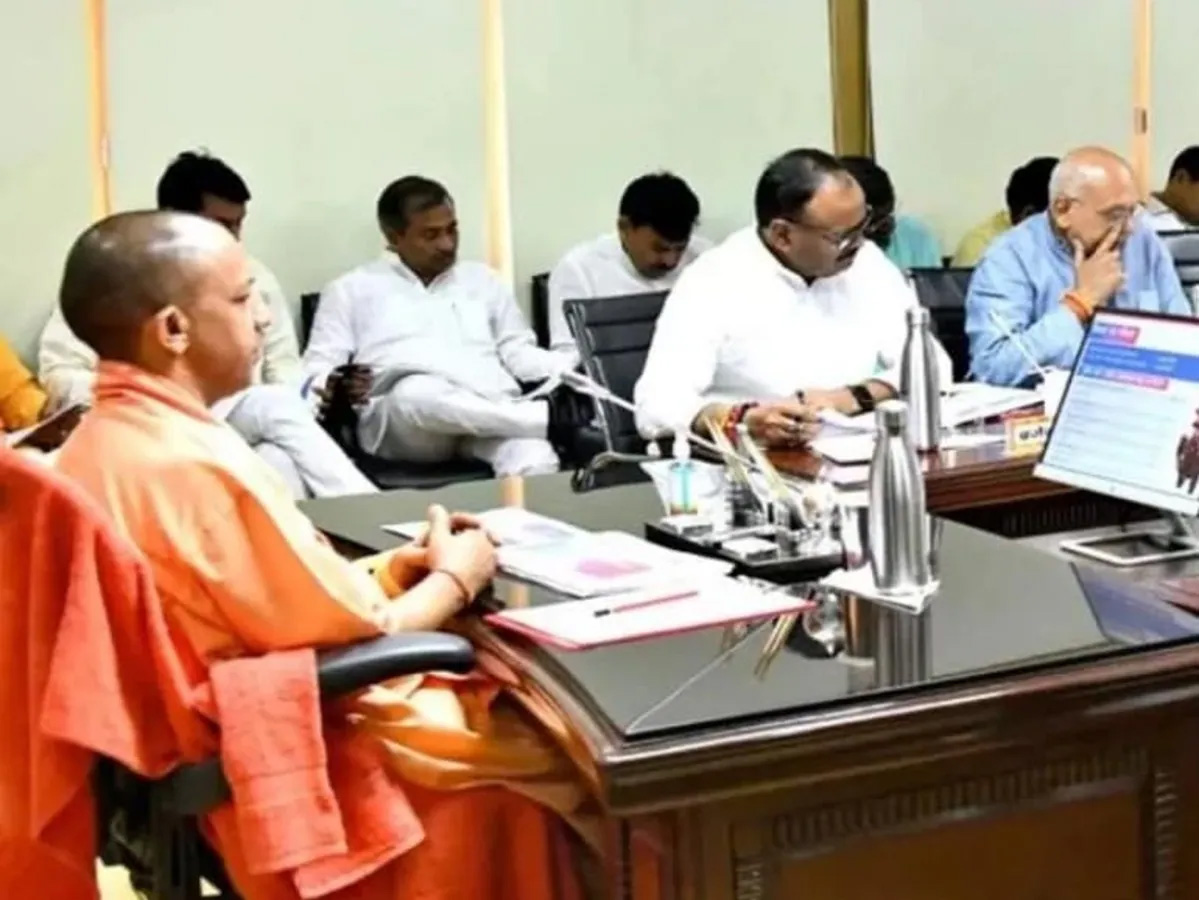 मुख्यमन्त्री समाजपञ्जीकरणकानूनम् १८६० इत्यस्य स्थाने उत्तरप्रदेशे नूतनकानूनस्य कार्यान्वयनस्य आवश्यकतायाः उपरि बलं दत्तवान्