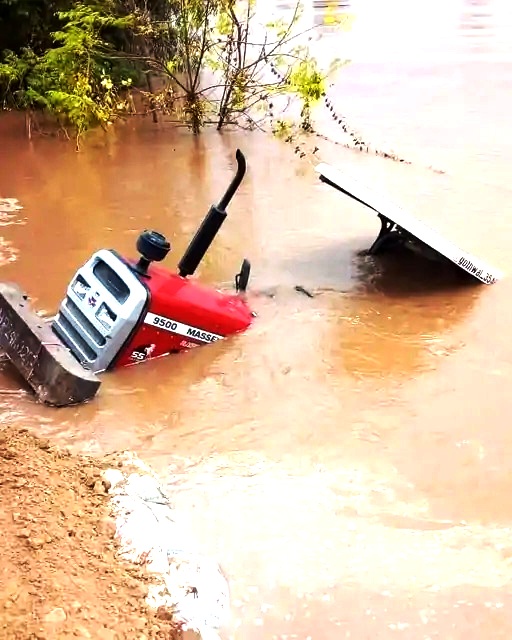 अम्बालानगरे ७ जनाः जलमग्ना:, २ जनाः मृताः-सिरसानगरे जलबन्धः भग्नः, ट्रैक्टरः जले पतितः; मार्कण्डा कुरुक्षेत्रे चैनलभित्तिं भग्नवती