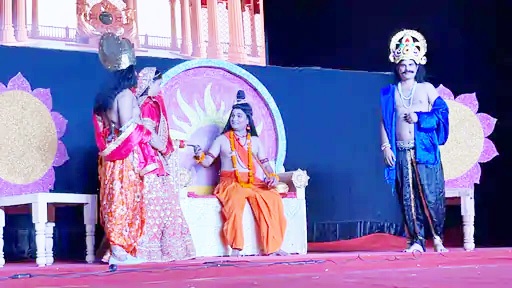 रामलीला प्रयागराज-नगरे भव्य-उद्घाटनेन आरभ्यते-सिविल्-लाइन्स्, पथरचट्टी, पजावा-इत्यादीनां प्रदर्शनानि, यत्र भक्तानाम् विशाल-जनसमूहः आकर्षयति