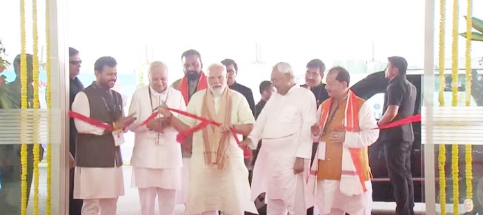 प्रधानमंत्री उक्तवान्-राजद-काङ्ग्रेसः बिहारस्य सम्मानाय, अभिज्ञानाय च अपाय: अस्ति-नीतीश उवाच-उत्तिष्ठ प्रधानमन्त्रीं प्रणाम