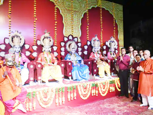 पथरचट्टी रामलीला कमेटी दशहरा उत्सवस्य समापन:- भगवत्: श्रीरामस्य राज्याभिषेकसमारोहेण अभवत्