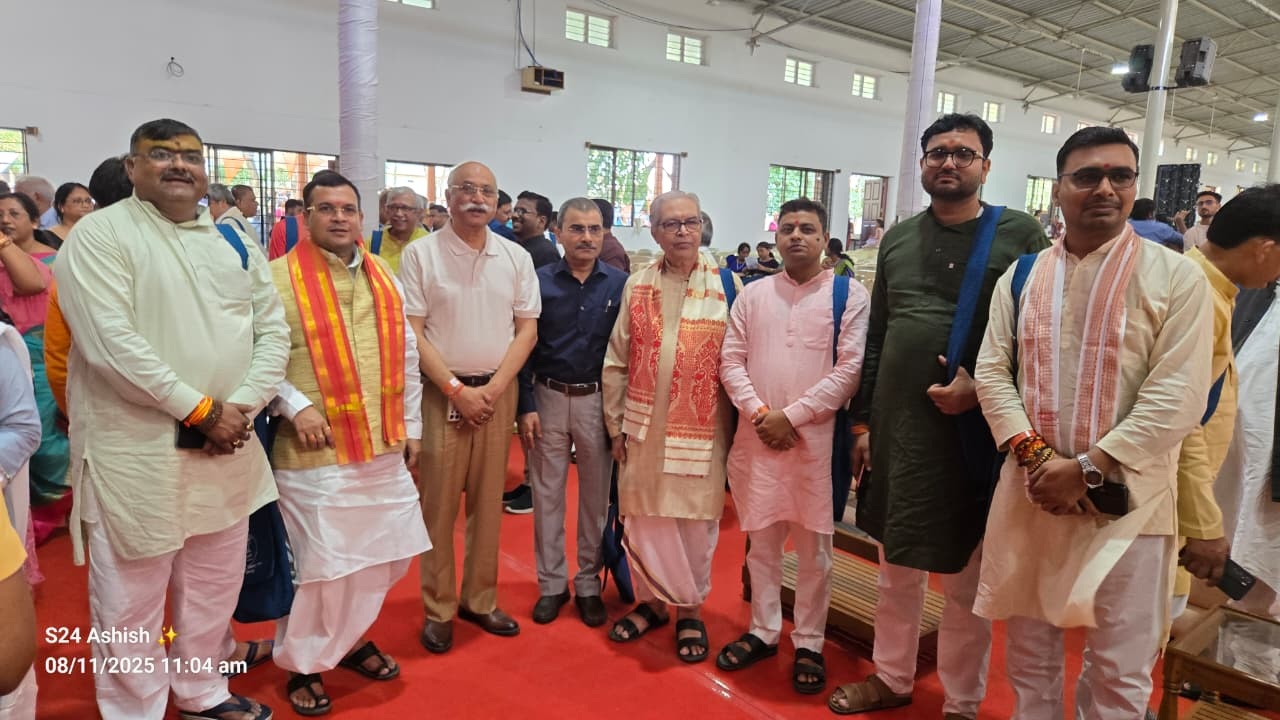 अखिलभारतीयाधिवेशने विदुषां सङ्गम: नूतनदायित्वानाम् उद्धोषणा च