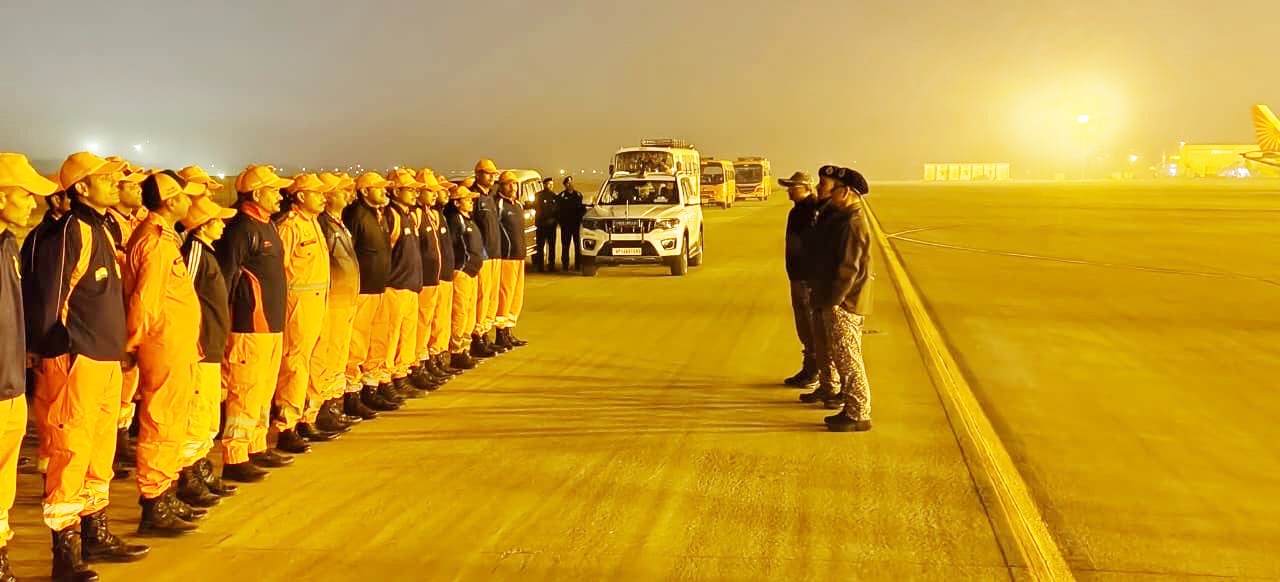 एनडीआरएफ-दलानि राहतकार्यक्रमाय कोलम्बोनगरं गच्छन्ति, ऑपरेशन सागरबन्धुः निरन्तरं वर्तते