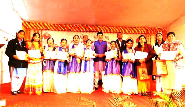 खादी एवं आत्मनिर्भरता महोत्सव:-२०२५ इत्यस्य उद्घाटनम्