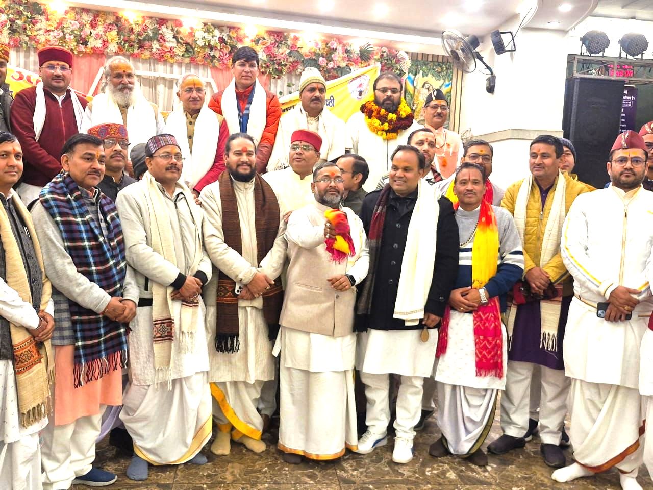 उत्तराखण्डविद्वत्सभया वार्षिके ज्योतिषसम्मेलने २०२५ संरक्षकमनोनयनद्वारा तपसा सनातन साधनया च संबद्धा परम्परा सम्मानिता-तन्त्रकुलम्