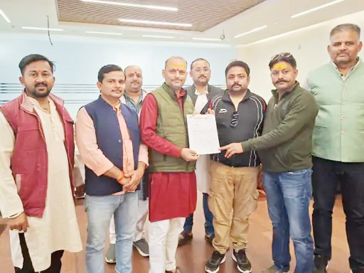 भूमिविनियोगे विलम्बं कृत्वा तीर्थयात्रिण: क्रुद्धाः-माघमेलापके तीर्थयात्रीणां कृते भूमि विनियोगस्य तिथिः न निर्धारिता, श्वः गंगापूजा भविष्यति