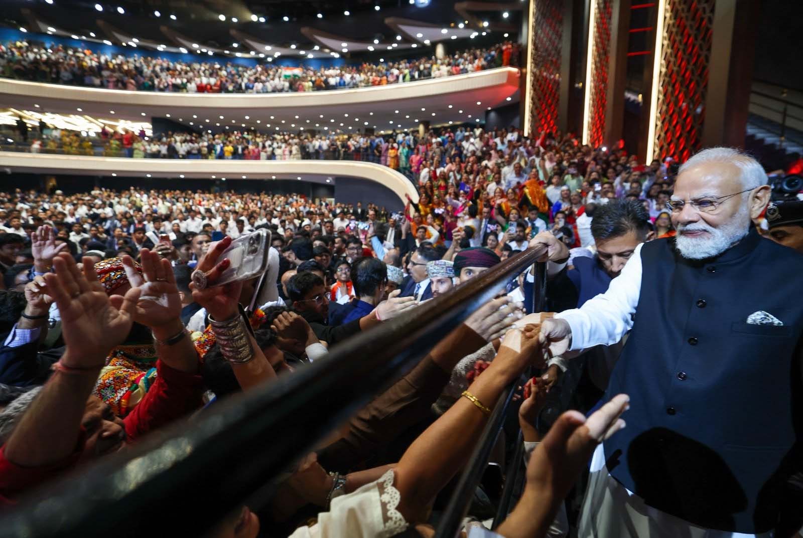 पीएम मोदी इत्यस्मै आर्डर आफ ओमानस्य सम्मानः प्राप्तः; सुल्तान हैथम् तस्य सम्मानं करोति; भारत-ओमान व्यापार समझौता इति हस्ताक्षरं