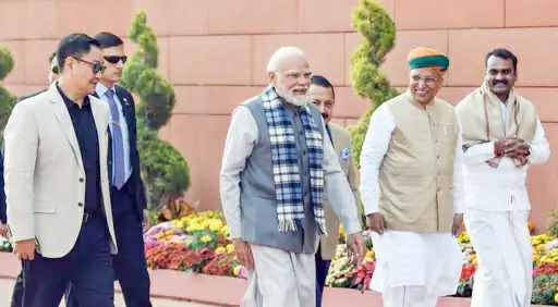 निराशाया: बहिर्गत्वा क्रियाशीलतां अवधारयेत् इति विपक्षं प्रति प्रधानमंत्री मोदी महाभागस्य सन्देशः संसदस्य शिशिरसत्रात् पूर्वं