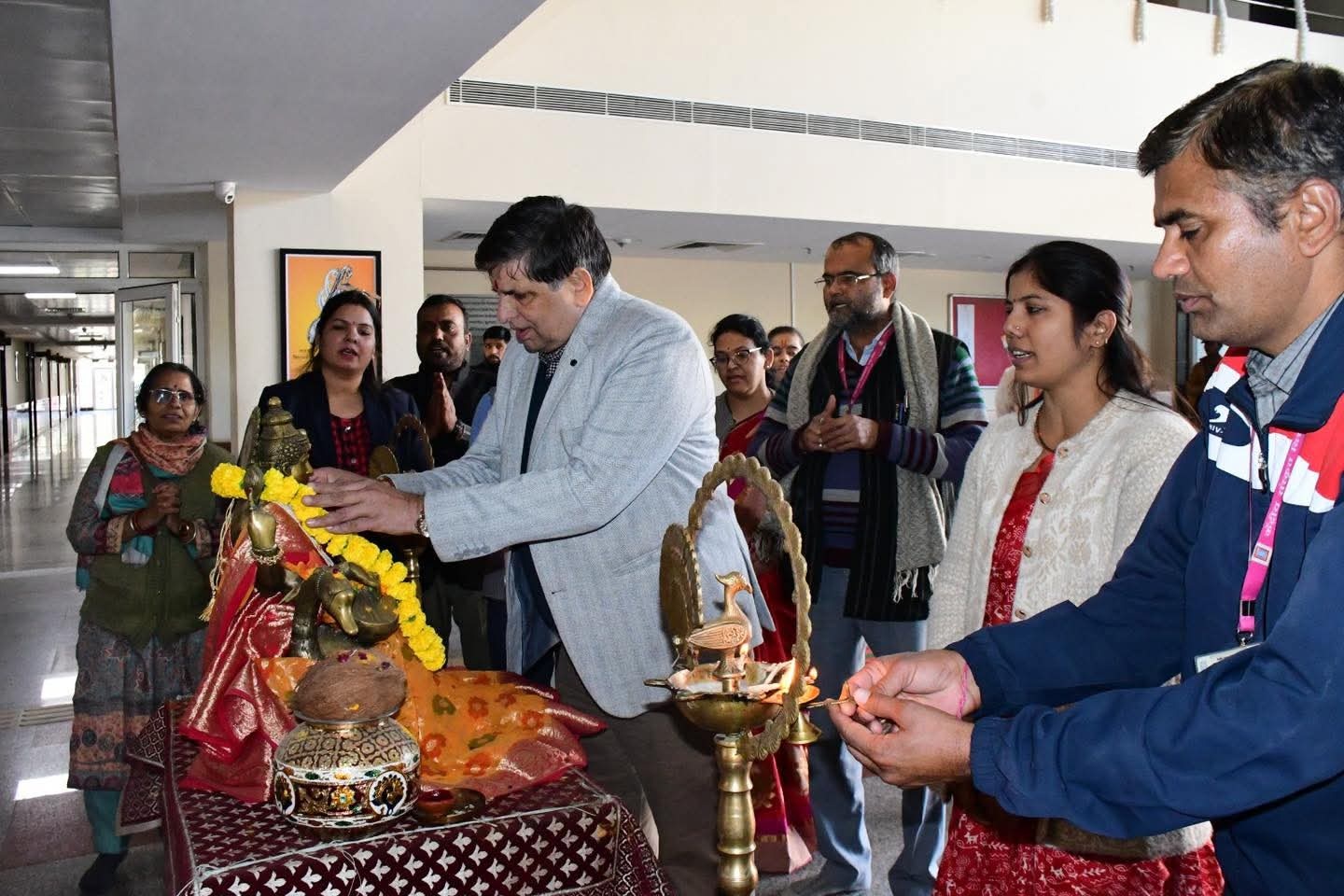 प्रो.रमाकान्तपाण्डेयवर्येण उत्तराखण्ड -संस्कृत-विश्वविद्यालये हरिद्वारे कुलपतिपदे कार्यभारः गृहीतः