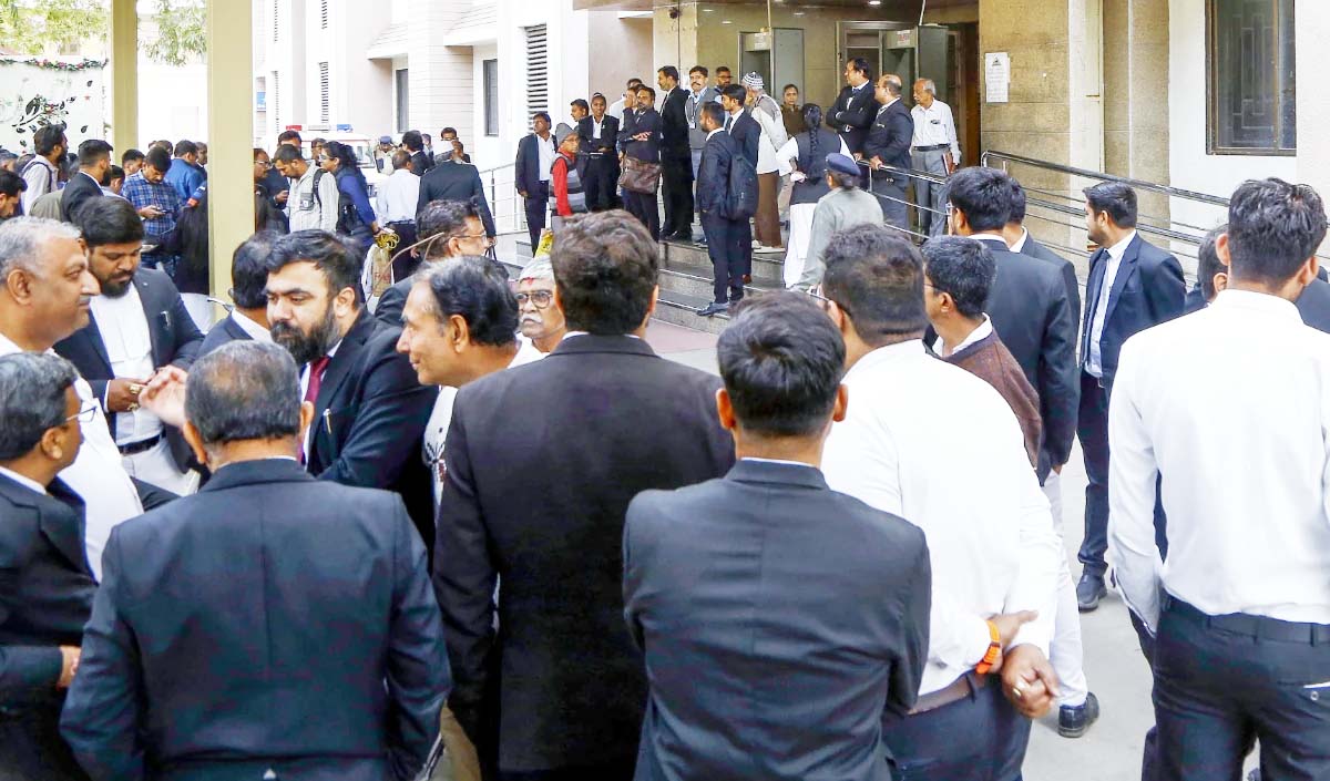 कासरगोड-जिलान्यायालये बम-भापनं, ईमेल-प्राप्तेः अनन्तरं परिसरः निष्कासितः